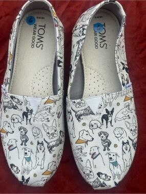 TOMS White Canvas Slip-Ons with Dog Print